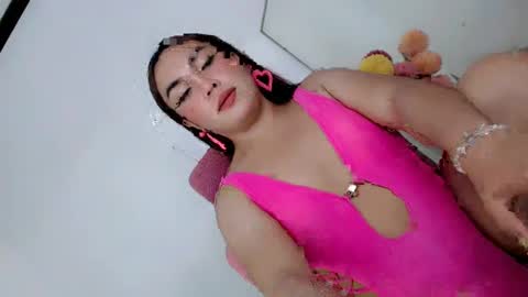 Fina Dwarf online show from March 8, 2025, 4:39 pm