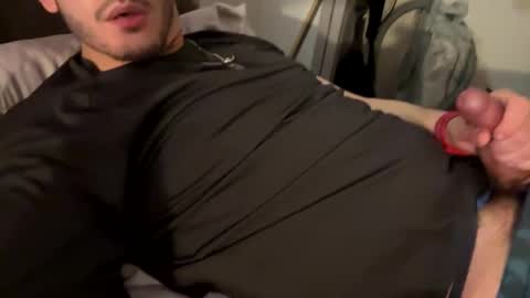 papitochulito_ online show from February 16, 2025, 12:32 pm