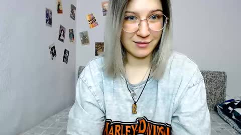 paradisexparadisex online show from January 18, 2025, 11:44 pm