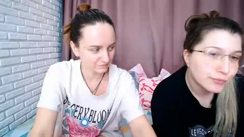 paradisexparadisex online show from March 28, 2026, 5:34 pm