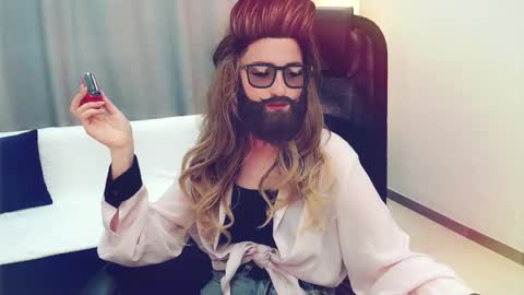 Louise online show from September 9, 2025, 8:47 am