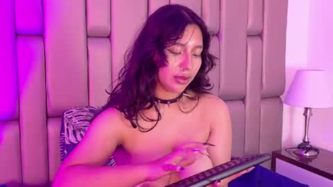 paranoidtemptaion_ online show from June 11, 2026, 2:53 am