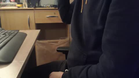 Sascha online show from November 11, 2025, 6:02 am