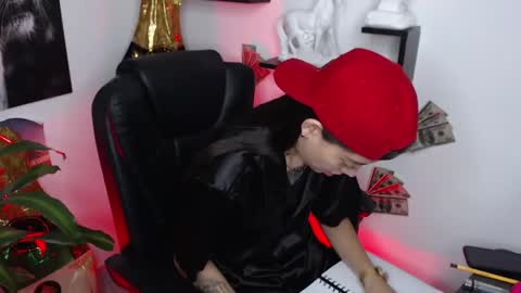 Paris D angelo online show from January 23, 2025, 2:02 am