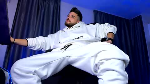 Snapshot of paris_lock chatting on October 7, 2025, 7:33 pm Paris online show from October 7, 2025, 7:33 pm