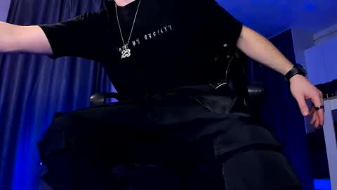 Snapshot of paris_lock chatting on January 16, 2026, 8:24 pm Paris online show from January 16, 2026, 8:24 pm