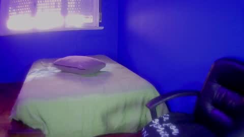 Snapshot of paris_vixen13 chatting on March 12, 2025, 6:44 pm paris_vixen13 online show from March 12, 2025, 6:44 pm