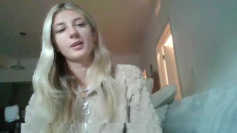 Snapshot of parisbaby2000 chatting on October 8, 2025, 1:53 pm parisbaby2000 online show from October 8, 2025, 1:53 pm