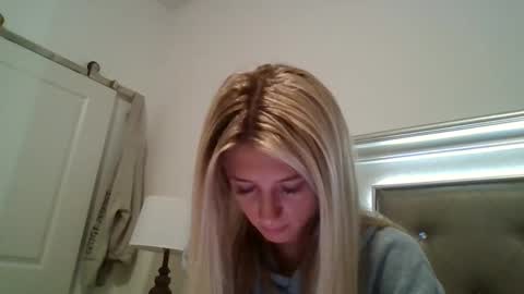 Snapshot of parisbaby2000 chatting on October 29, 2025, 1:46 pm parisbaby2000 online show from October 29, 2025, 1:46 pm