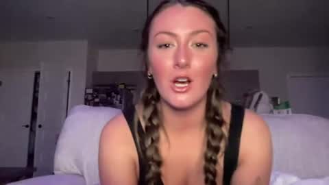 Parker Monroe online show from July 22, 2026, 3:31 am