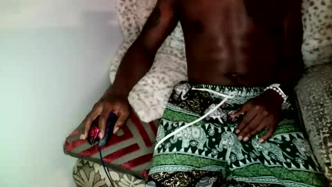 Snapshot of parlaytellio chatting on December 14, 2024, 3:07 am Parlay Tellio online show from December 14, 2024, 3:07 am