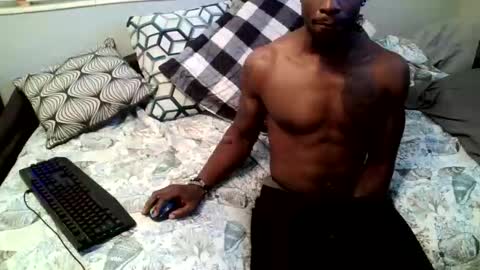 Snapshot of parlaytellio chatting on December 19, 2025, 5:09 pm Parlay Tellio online show from December 19, 2025, 5:09 pm