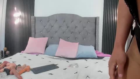 Snapshot of parys_hot chatting on October 29, 2025, 2:25 am parys_hot online show from October 29, 2025, 2:25 am