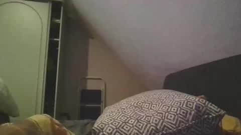 pascalgeil87 online show from April 19, 2026, 10:45 pm