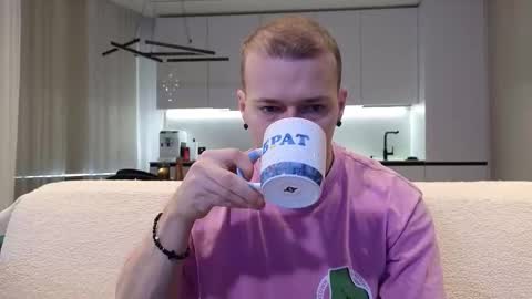 Pashka online show from February 15, 2026, 10:25 am