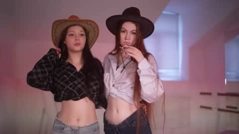 Snapshot of passi0nfruit_ chatting on November 7, 2025, 10:15 am Kelly online show from November 7, 2025, 10:15 am