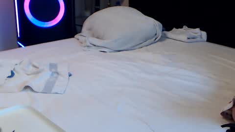 Snapshot of passiekoppel chatting on March 7, 2025, 4:55 pm Sexy Prinsesje Celina and my Boyfriend Fred Follow Passiekoppel on TwitterREAD BIO online show from March 7, 2025, 4:55 pm