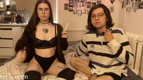 Zoe online show from June 8, 2026, 1:22 pm