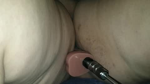 Snapshot of passionduo4 chatting on December 4, 2025, 7:55 pm PassionDuo4 online show from December 4, 2025, 7:55 pm