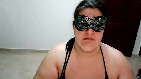 Snapshot of passionduo4 chatting on February 17, 2026, 9:32 pm PassionDuo4 online show from February 17, 2026, 9:32 pm