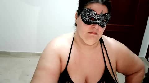 Snapshot of passionduo4 chatting on February 18, 2026, 4:47 pm PassionDuo4 online show from February 18, 2026, 4:47 pm