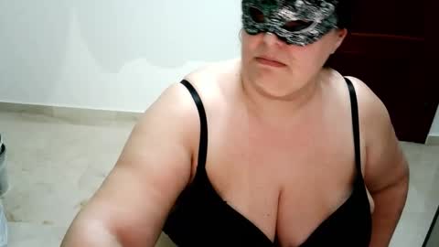 Snapshot of passionduo4 chatting on February 26, 2026, 11:04 pm PassionDuo4 online show from February 26, 2026, 11:04 pm