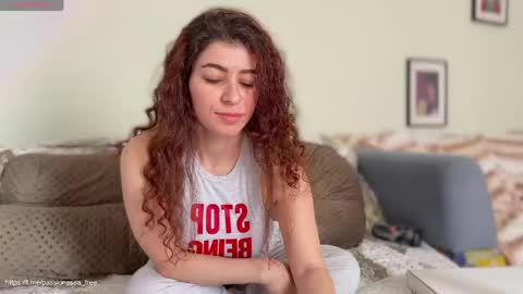 Call me Miss Alice Careful Passion Queen online show from May 12, 2026, 9:06 am