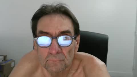 Snapshot of pastelito76 chatting on September 30, 2025, 4:12 pm Bob online show from September 30, 2025, 4:12 pm