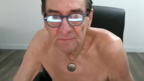 Snapshot of pastelito76 chatting on October 16, 2025, 2:07 pm Bob online show from October 16, 2025, 2:07 pm