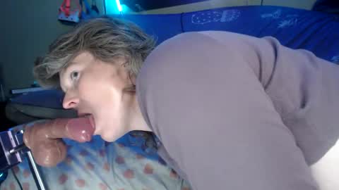 Snapshot of patchoulisquirtzz69 chatting on October 27, 2025, 1:42 am Patchoulisquirtz online show from October 27, 2025, 1:42 am