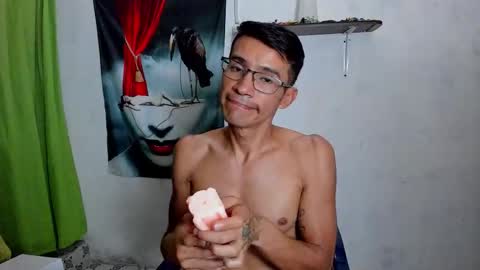 EDUAR Independent model online show from March 17, 2026, 1:54 am