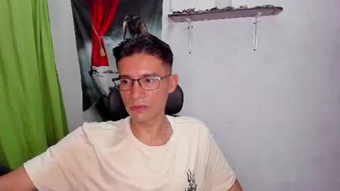 EDUAR Independent model online show from July 23, 2026, 1:19 am