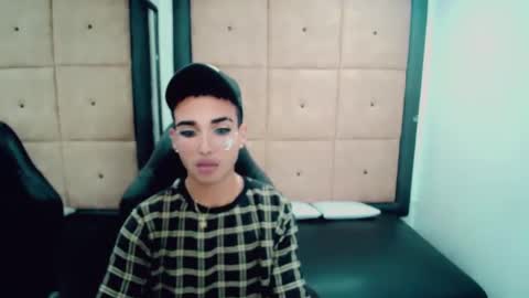 Snapshot of patrickxx_1 chatting on October 6, 2025, 7:33 pm PatrickXX 1 online show from October 6, 2025, 7:33 pm