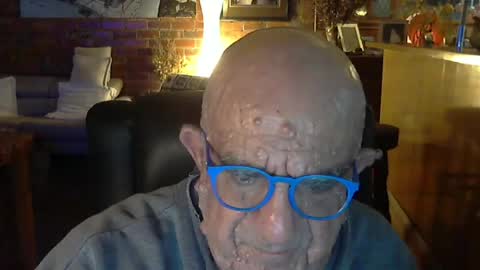 Snapshot of patvac chatting on June 30, 2026, 2:29 pm patvac online show from June 30, 2026, 2:29 pm