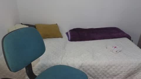 Snapshot of pau_cute19 chatting on December 15, 2025, 8:02 pm pau cute online show from December 15, 2025, 8:02 pm