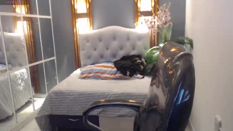 PAUL online show from December 22, 2025, 6:05 pm