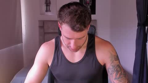 Snapshot of paul_roger chatting on February 16, 2025, 4:53 pm PAUL ROGER online show from February 16, 2025, 4:53 pm