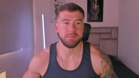 PAUL ROGER online show from June 26, 2026, 9:52 pm