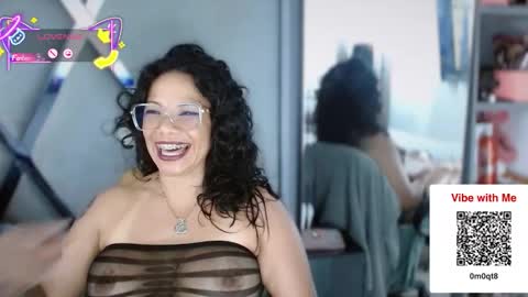 Paula online show from November 21, 2025, 3:54 pm