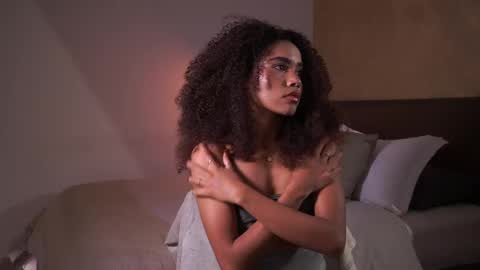 Paula online show from March 1, 2025, 8:42 pm