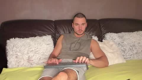 Snapshot of paulblack021 chatting on October 27, 2025, 2:48 am paulblack021 online show from October 27, 2025, 2:48 am