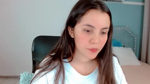 Snapshot of paulina_doll_ chatting on November 5, 2025, 9:04 pm Paulina online show from November 5, 2025, 9:04 pm