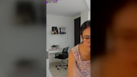 Snapshot of paulina_dossantos chatting on May 13, 2026, 7:00 pm paulina online show from May 13, 2026, 7:00 pm