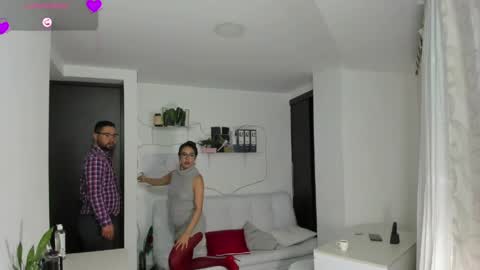 Snapshot of paulina_dossantos chatting on May 27, 2026, 8:55 am paulina online show from May 27, 2026, 8:55 am