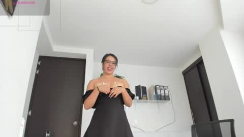 paulina online show from July 3, 2026, 7:31 pm
