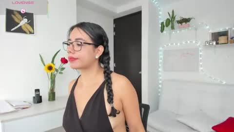 paulina online show from July 22, 2026, 8:33 pm