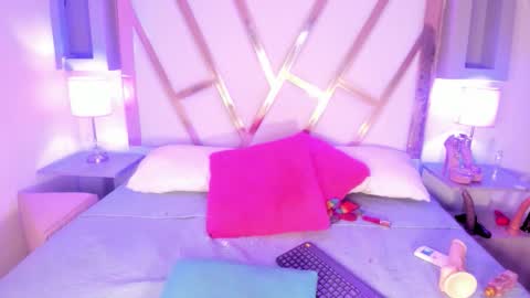 Snapshot of paulina_ruiz_ chatting on November 20, 2025, 8:08 pm online show from November 20, 2025, 8:08 pm