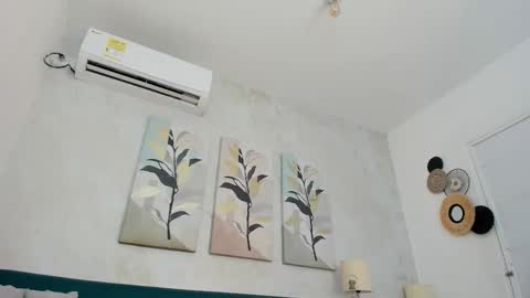 PAU  online show from October 27, 2025, 7:51 pm