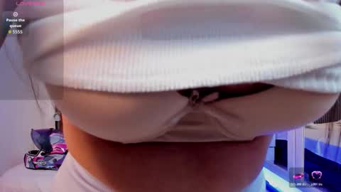 Paulina  online show from February 25, 2026, 1:43 pm