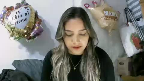 paulina_x_x online show from May 3, 2026, 10:38 pm